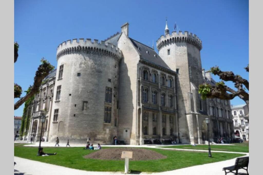L'Atelier - 500M Musee Bd Angoulême Kültér fotó